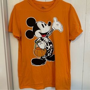 Disney Mickey Mouse Skeleton Pumpkin Halloween Graphic T-Shirt Men’s Size Medium